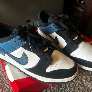 Nike Dunk Low Retro in White and Blue